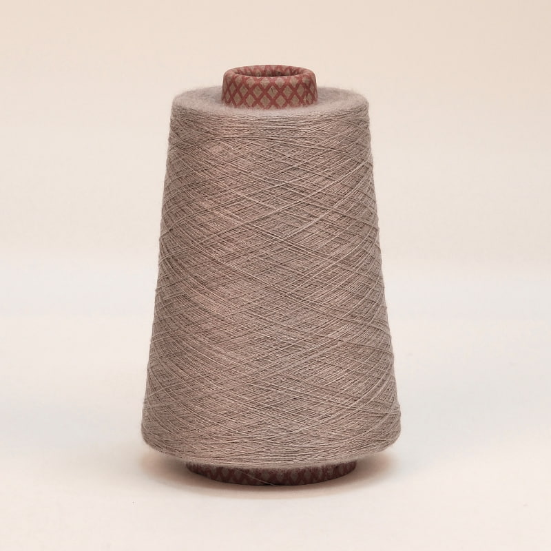 100%精纺纯羊绒纱线 Nm 2/48，Nm 2/60，Nm 3/68